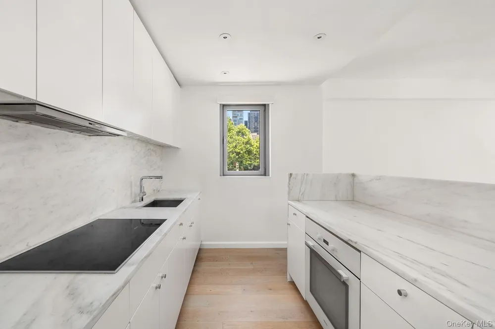 200 E 62nd Street #5D New York (Manhattan), NY 10065