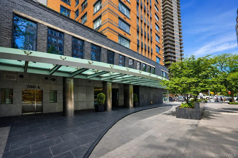 200 E 62nd Street #5D New York (Manhattan), NY 10065