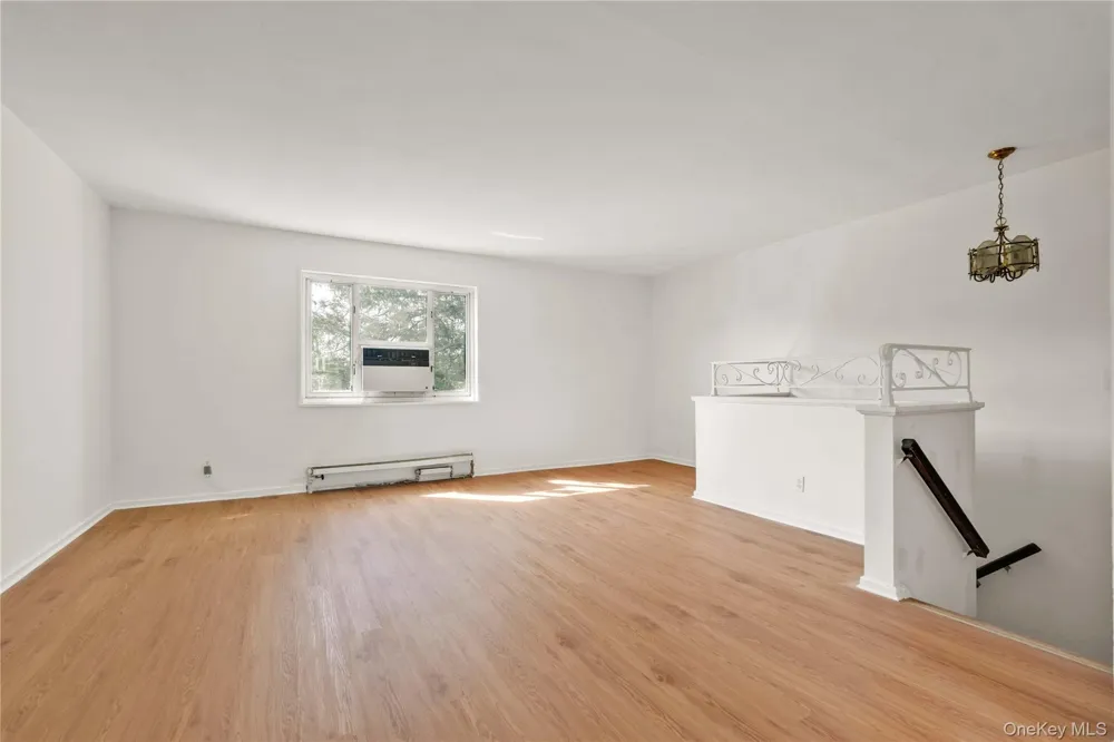 224-01 Hillside Avenue #Upper Queens Village, NY 11427