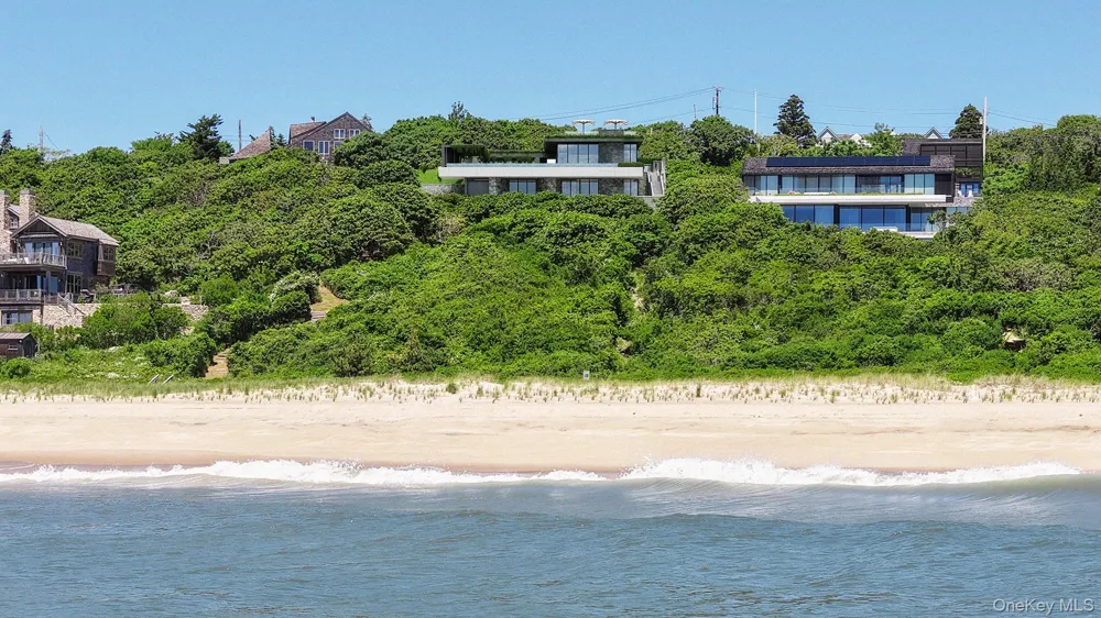 250 Old  Montauk Highway Montauk, NY 11954
