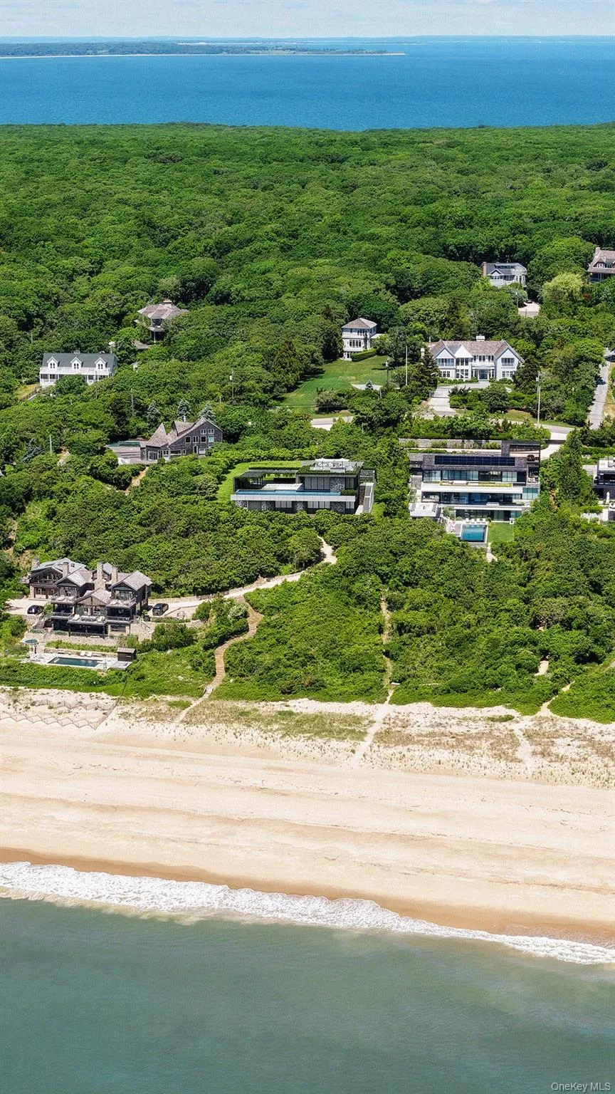 250 Old  Montauk Highway Montauk, NY 11954