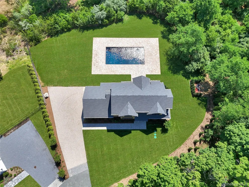 22 Tuthills Lane Jamesport, NY 11947
