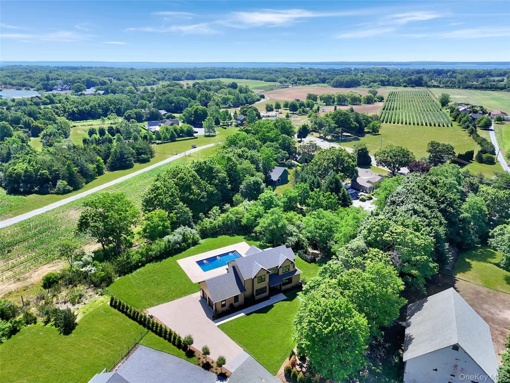 22 Tuthills Lane Jamesport, NY 11947