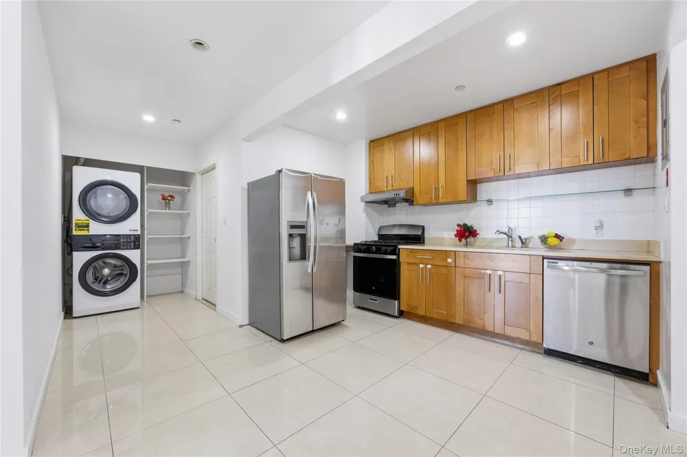 106-07 Northern Boulevard #5B Corona, NY 11368