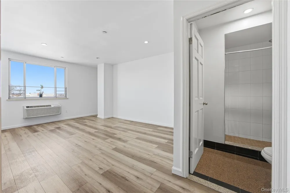 106-07 Northern Boulevard #5B Corona, NY 11368
