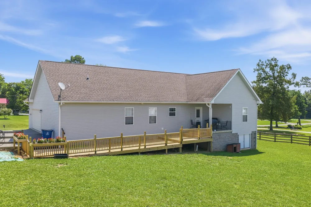 2033 Connie Allen Rd Mc Kenzie, TN 38201