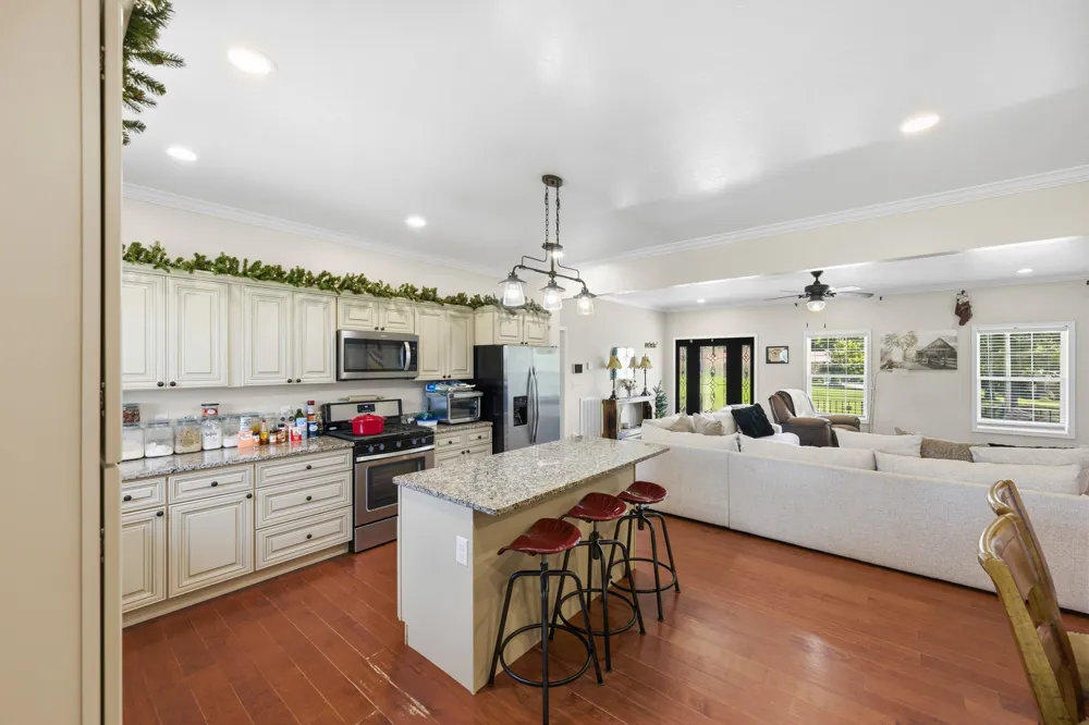 2033 Connie Allen Rd Mc Kenzie, TN 38201