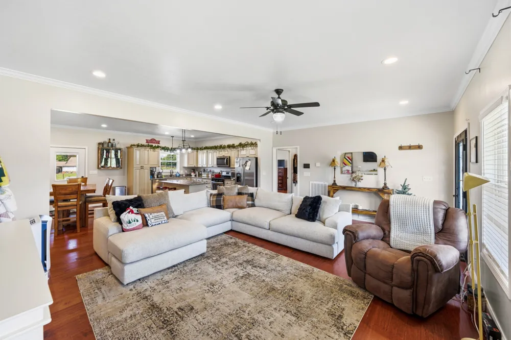 2033 Connie Allen Rd Mc Kenzie, TN 38201