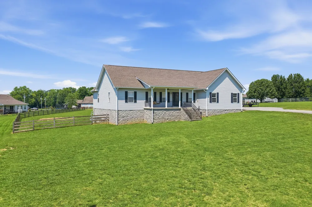2033 Connie Allen Rd Mc Kenzie, TN 38201