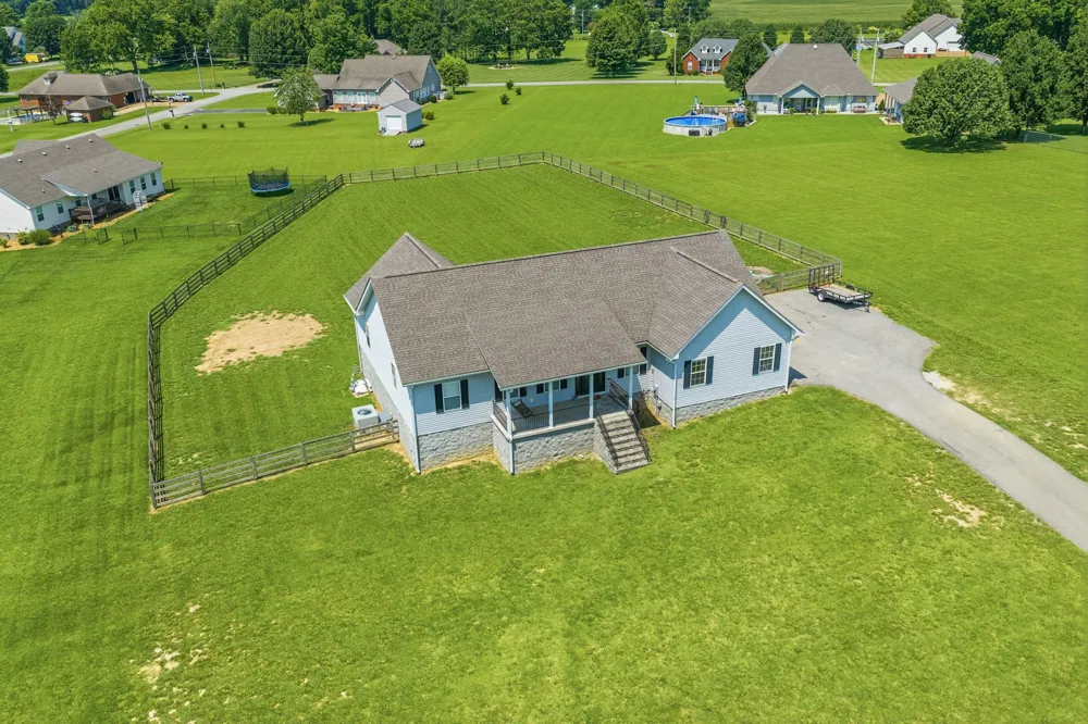 2033 Connie Allen Rd Mc Kenzie, TN 38201