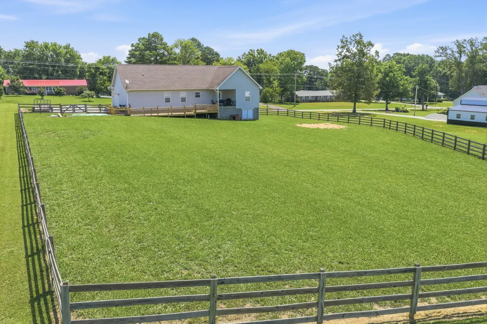 2033 Connie Allen Rd Mc Kenzie, TN 38201