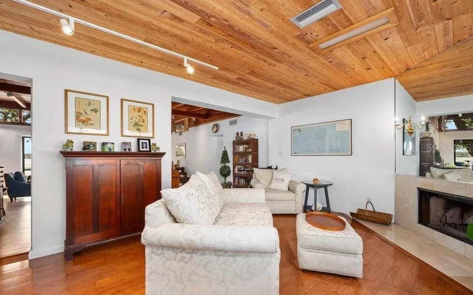 1596 JOHN ANDERSON DRIVE Ormond Beach, FL 32176