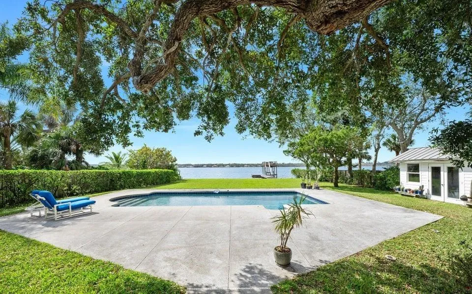 1596 JOHN ANDERSON DRIVE Ormond Beach, FL 32176