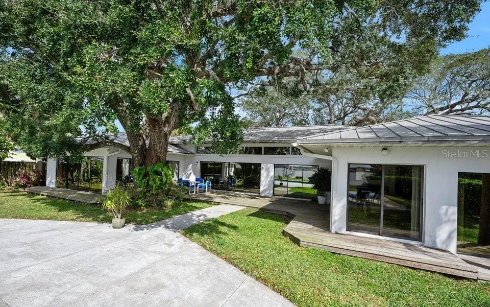 1596 JOHN ANDERSON DRIVE Ormond Beach, FL 32176