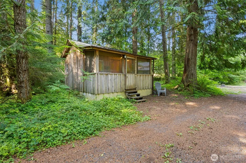 54611 E 278th Avenue Ashford, WA 98304
