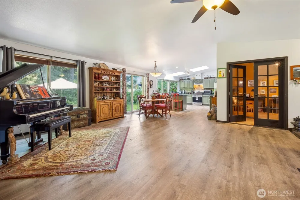 54611 E 278th Avenue Ashford, WA 98304