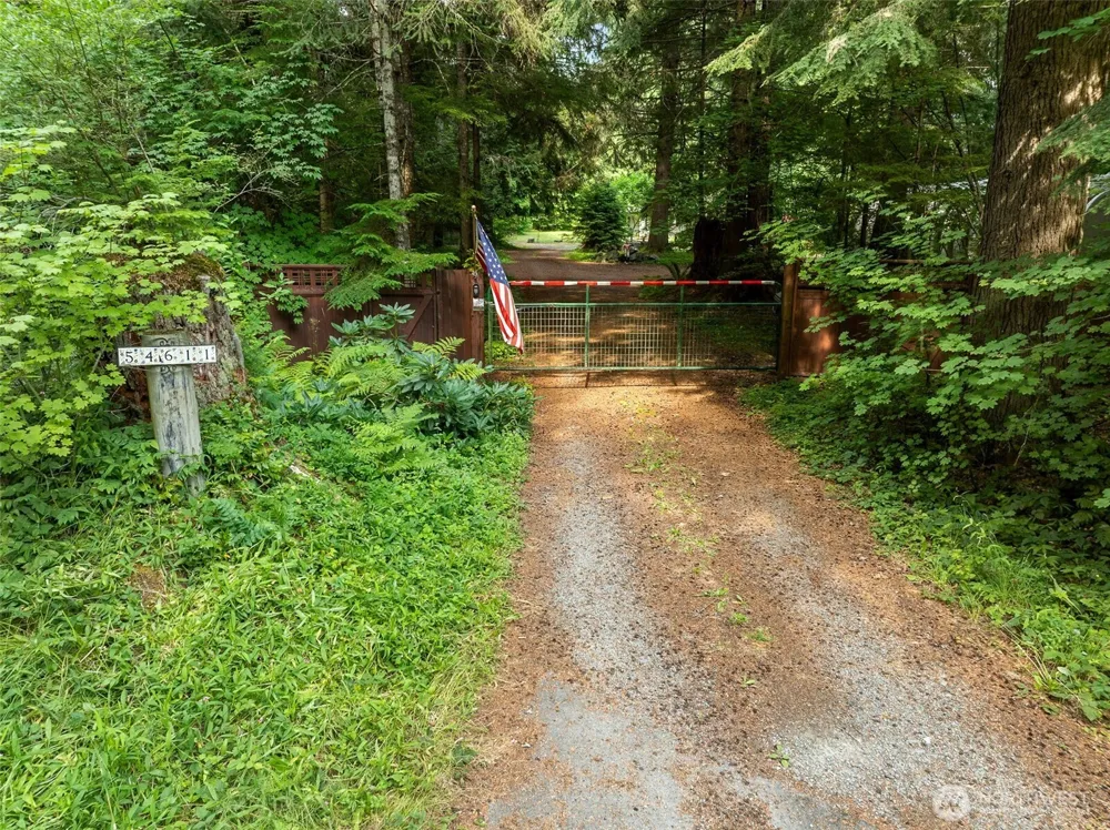 54611 E 278th Avenue Ashford, WA 98304