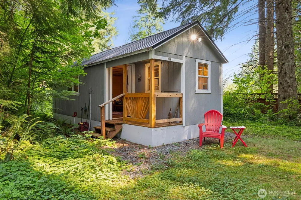54611 E 278th Avenue Ashford, WA 98304