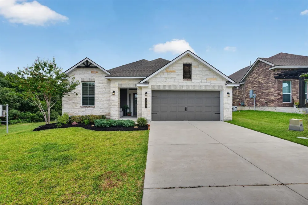 932 Wild Vine Pass Brenham, TX 77833