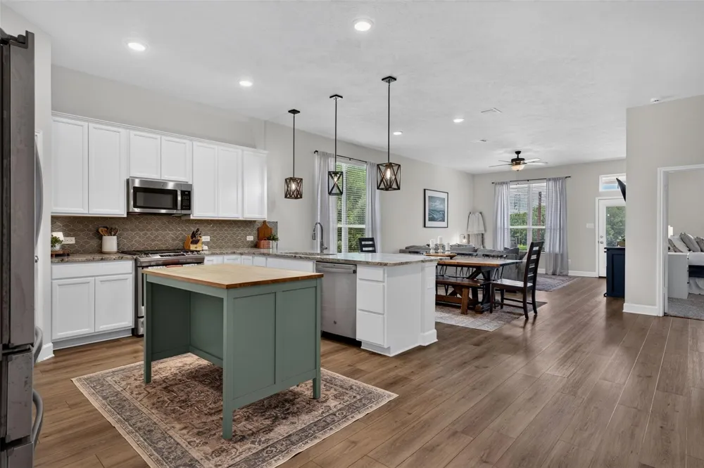 932 Wild Vine Pass Brenham, TX 77833