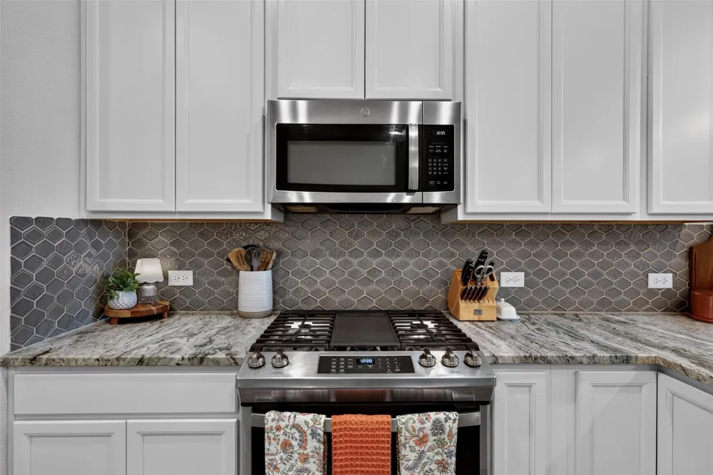 932 Wild Vine Pass Brenham, TX 77833