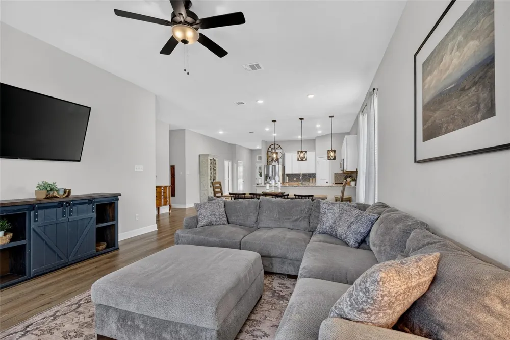 932 Wild Vine Pass Brenham, TX 77833