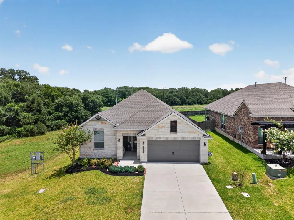 932 Wild Vine Pass Brenham, TX 77833