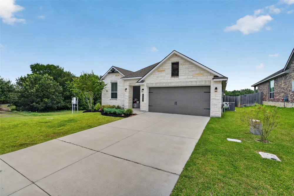 932 Wild Vine Pass Brenham, TX 77833