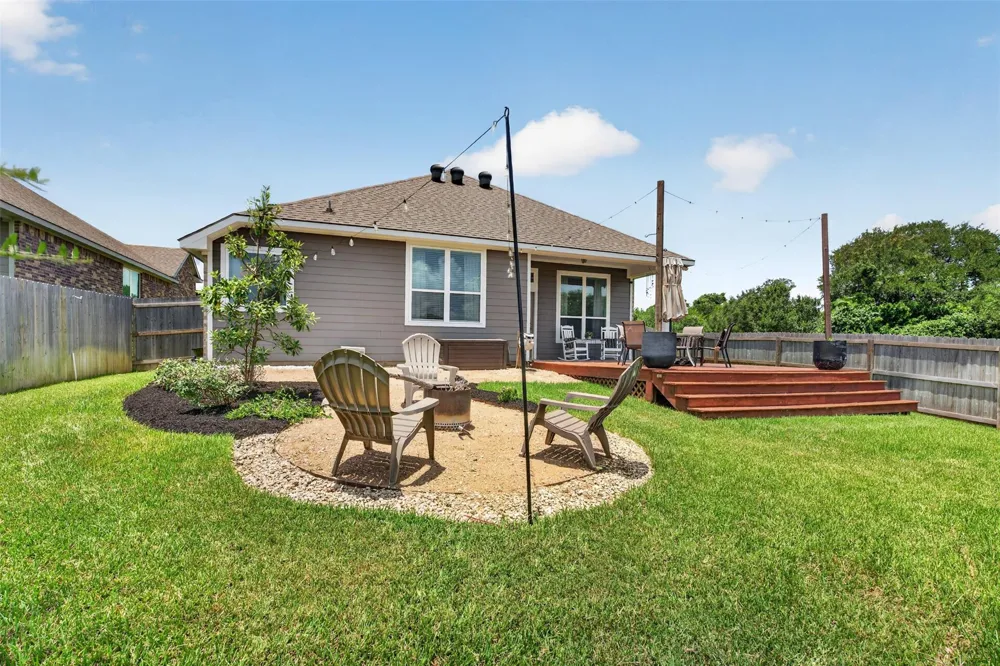 932 Wild Vine Pass Brenham, TX 77833