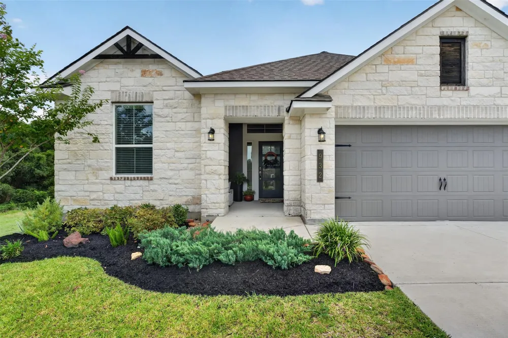 932 Wild Vine Pass Brenham, TX 77833