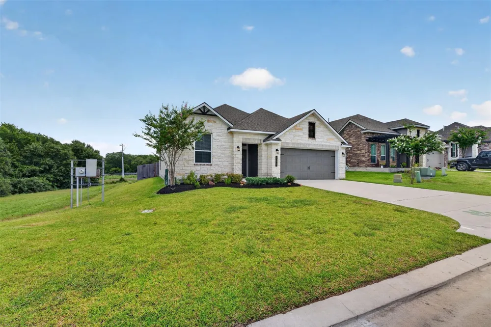 932 Wild Vine Pass Brenham, TX 77833