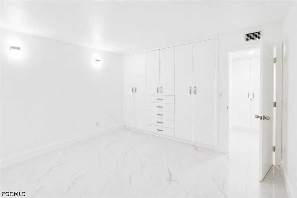 SE 16th Place #104 Cape Coral, FL 33904