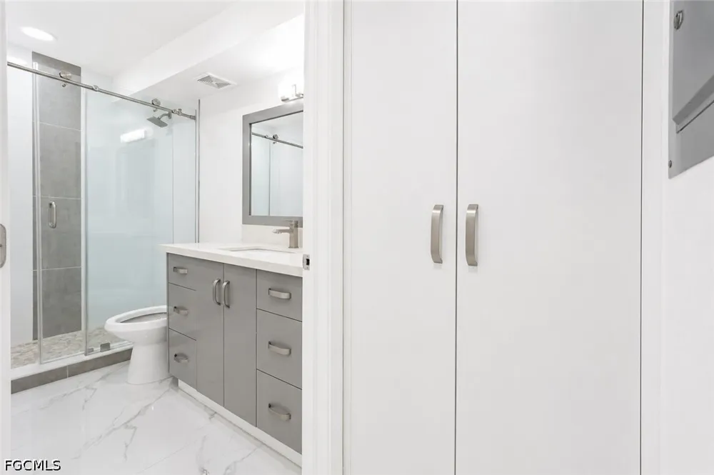 SE 16th Place #104 Cape Coral, FL 33904