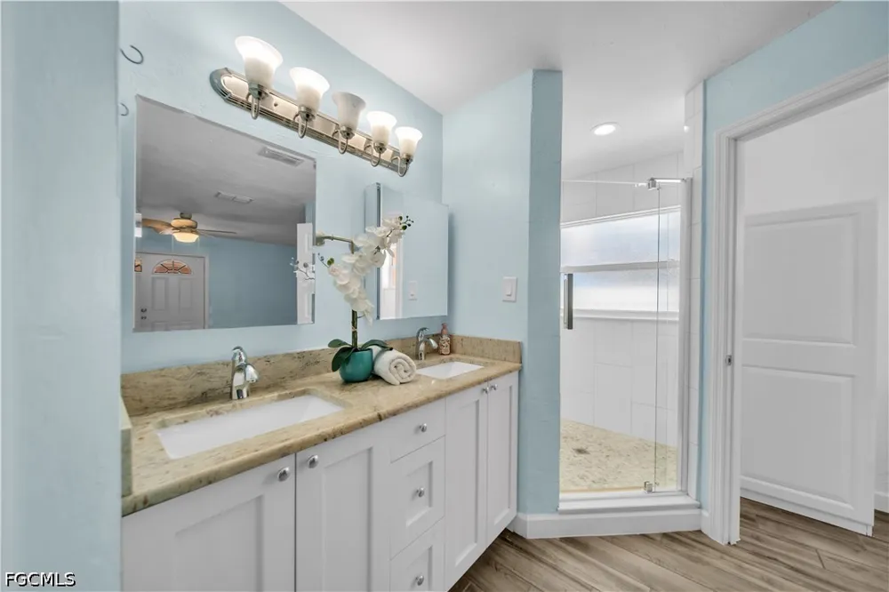 SE 19th Terrace Cape Coral, FL 33990