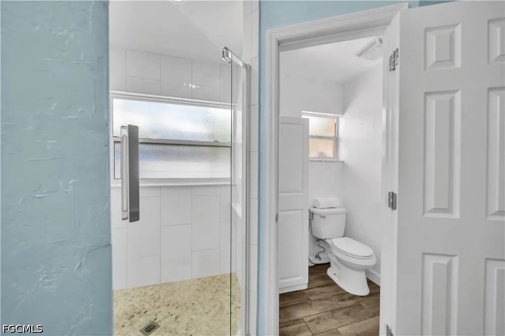 SE 19th Terrace Cape Coral, FL 33990
