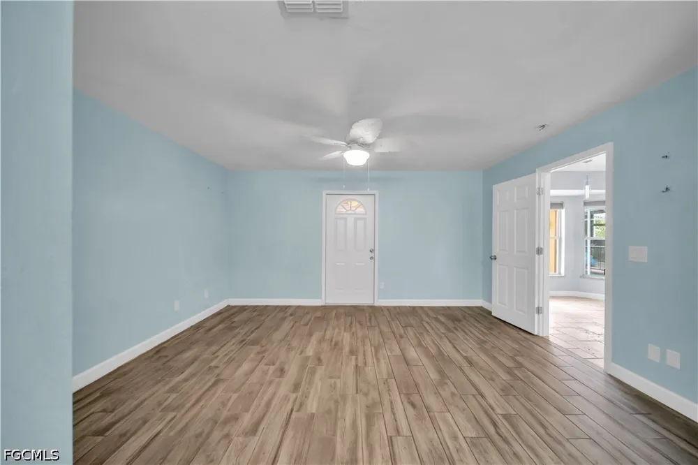 SE 19th Terrace Cape Coral, FL 33990