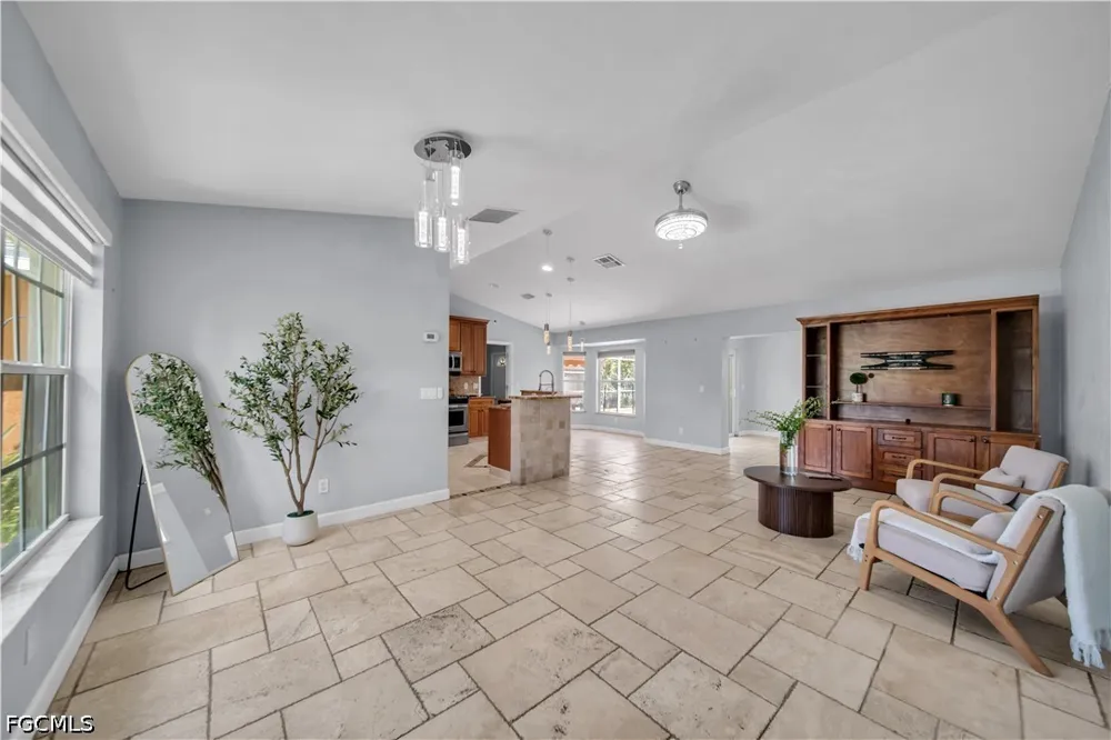 SE 19th Terrace Cape Coral, FL 33990