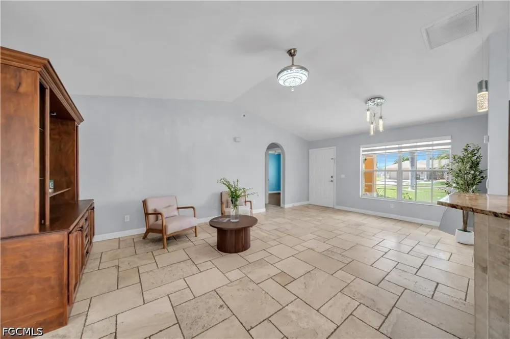SE 19th Terrace Cape Coral, FL 33990