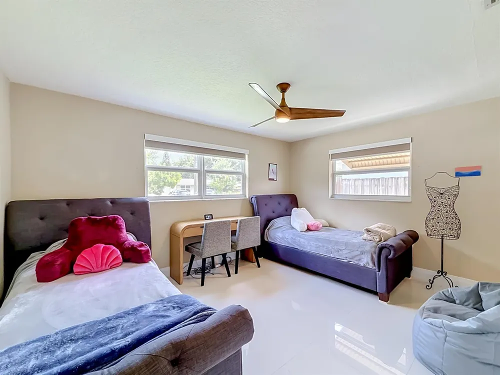 9416 SW 51st Place Cooper City, FL 33328