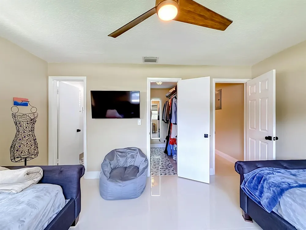 9416 SW 51st Place Cooper City, FL 33328