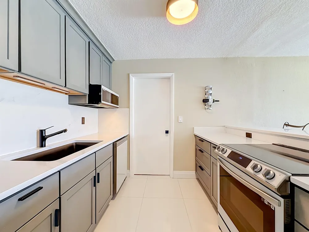 9416 SW 51st Place Cooper City, FL 33328