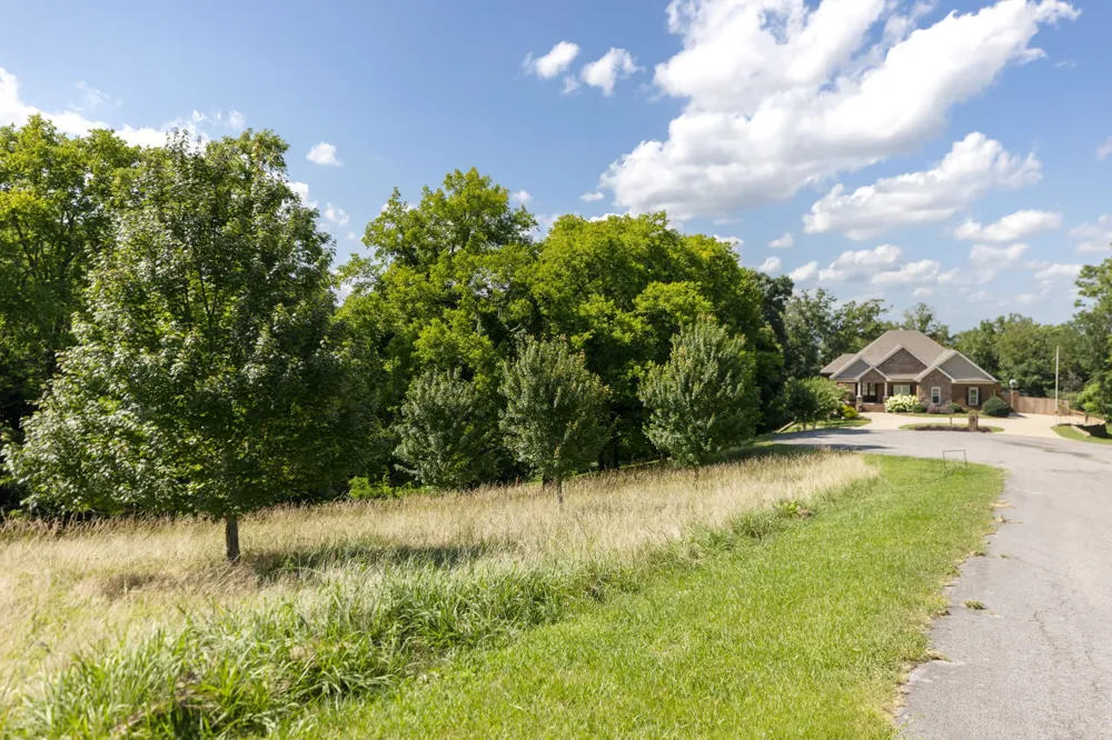 1202 Valarie Ln Columbia, TN 38401