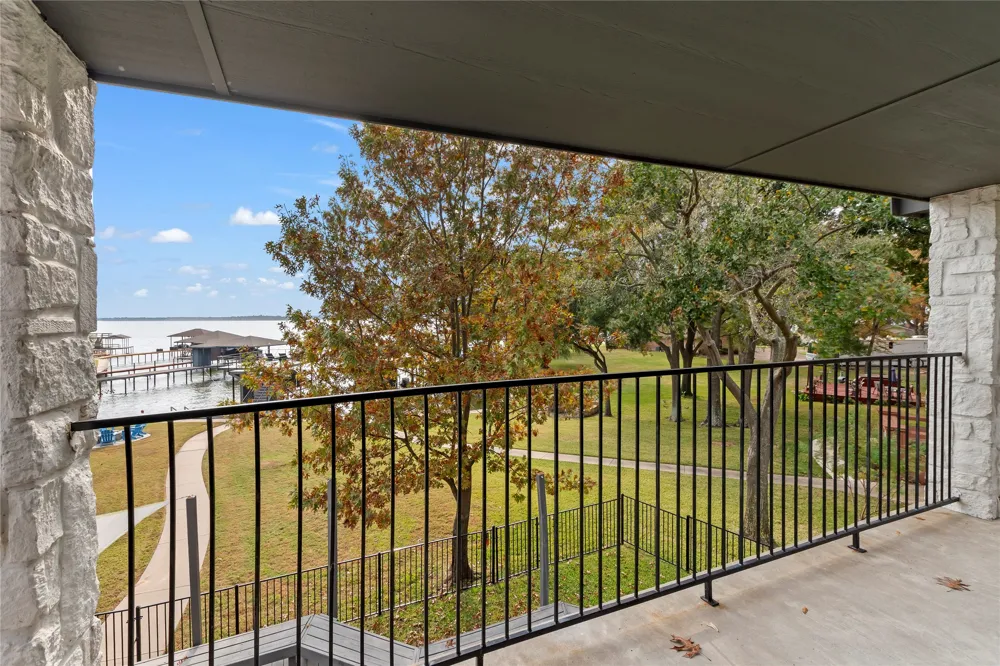 339 Autumn Wood Trail Gun Barrel City, TX 75156