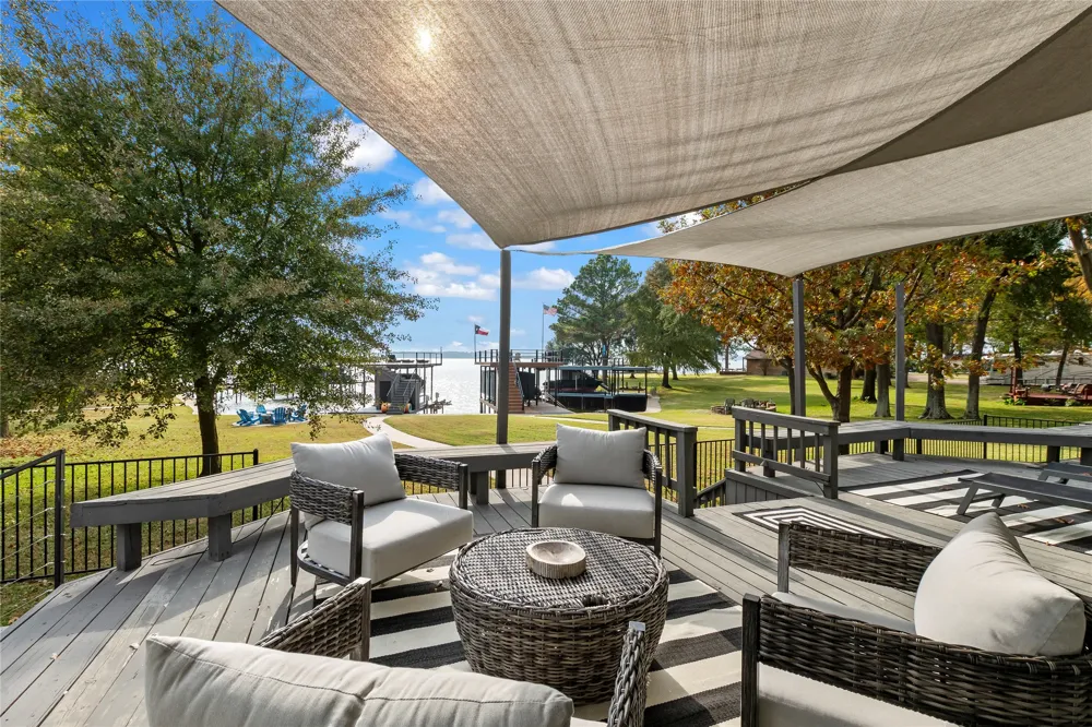 339 Autumn Wood Trail Gun Barrel City, TX 75156