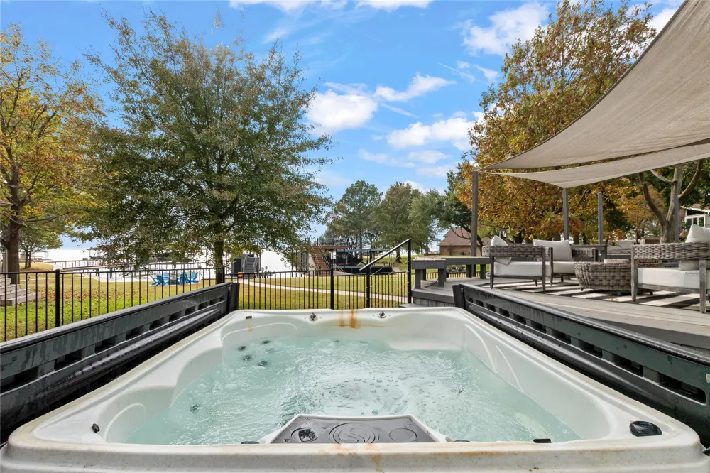 339 Autumn Wood Trail Gun Barrel City, TX 75156