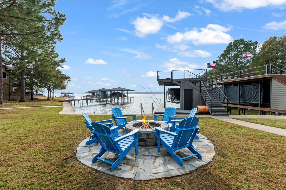339 Autumn Wood Trail Gun Barrel City, TX 75156