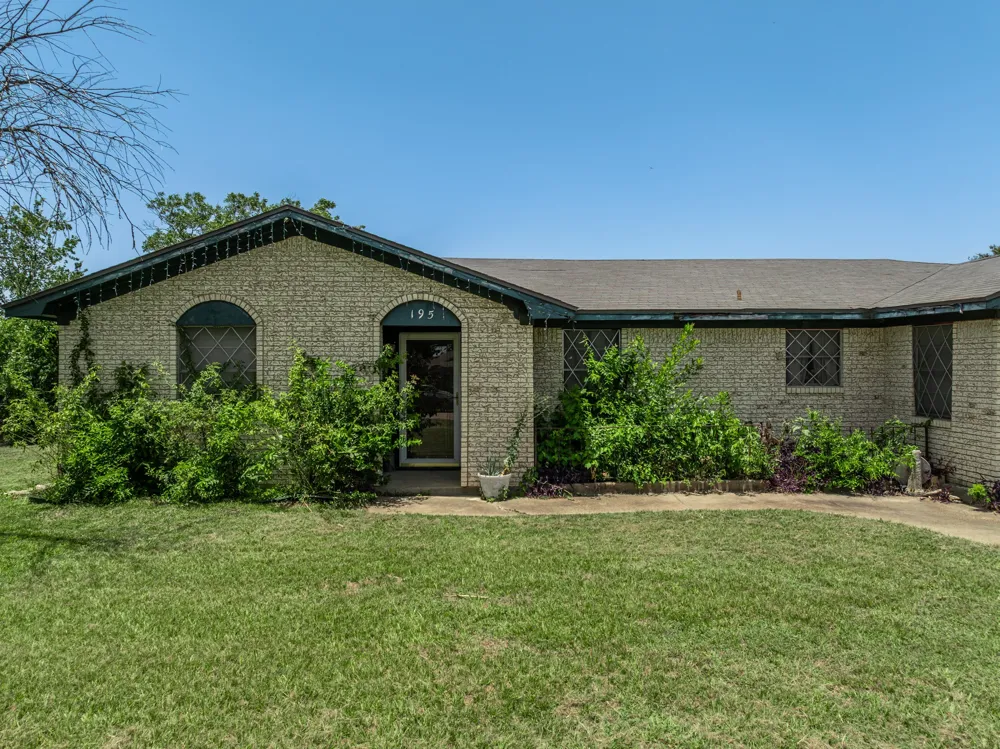 195 Amy Joy Drive China Spring, TX 76633