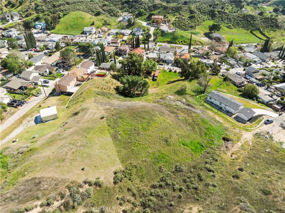 Lomita Dr Val Verde, CA 91384