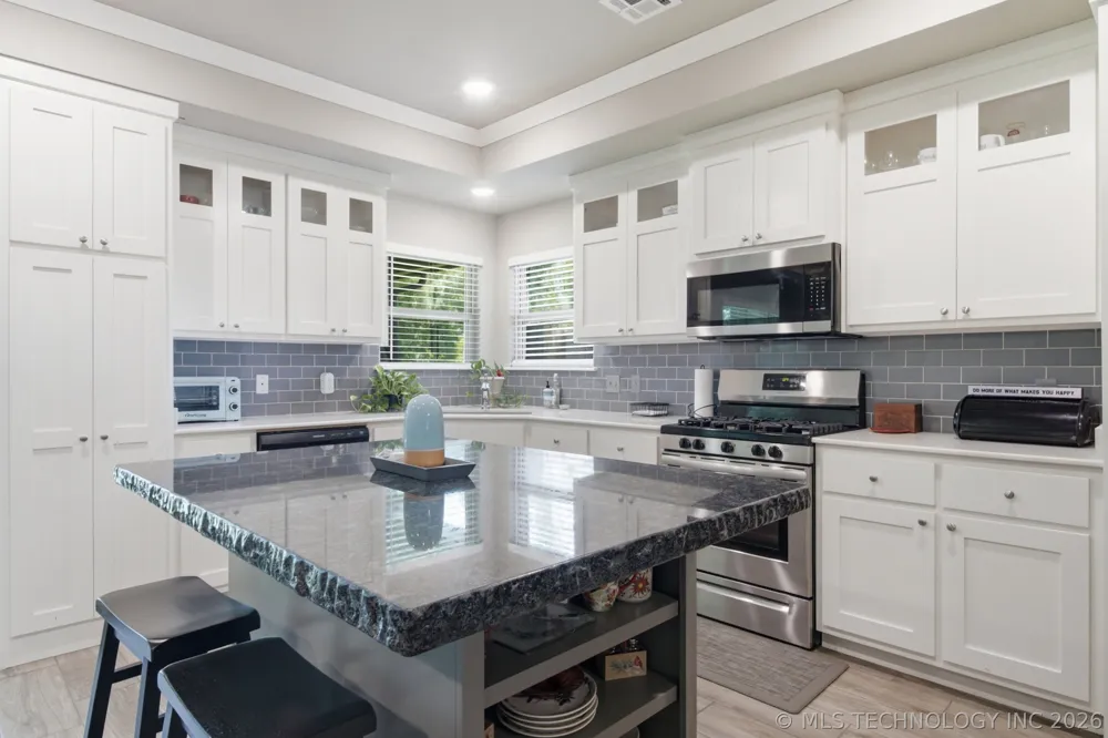 733 E 139th Place Glenpool, OK 74033