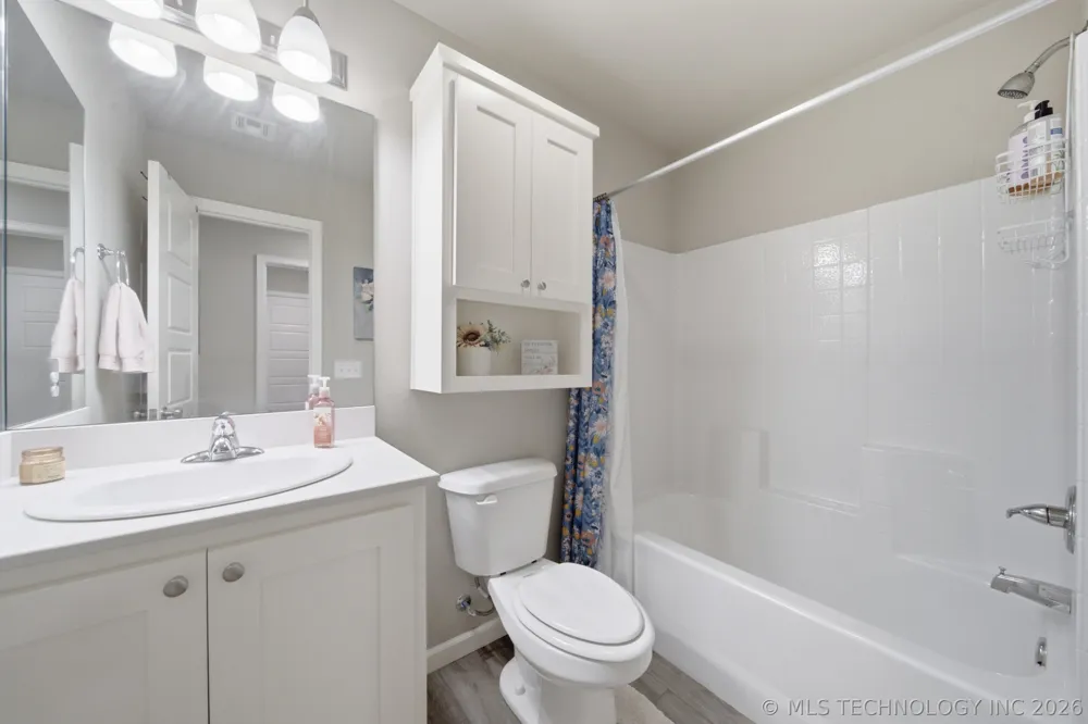 733 E 139th Place Glenpool, OK 74033